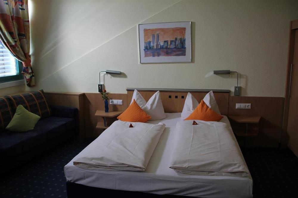 Hotel Ifen Wiesloch Szoba fotó