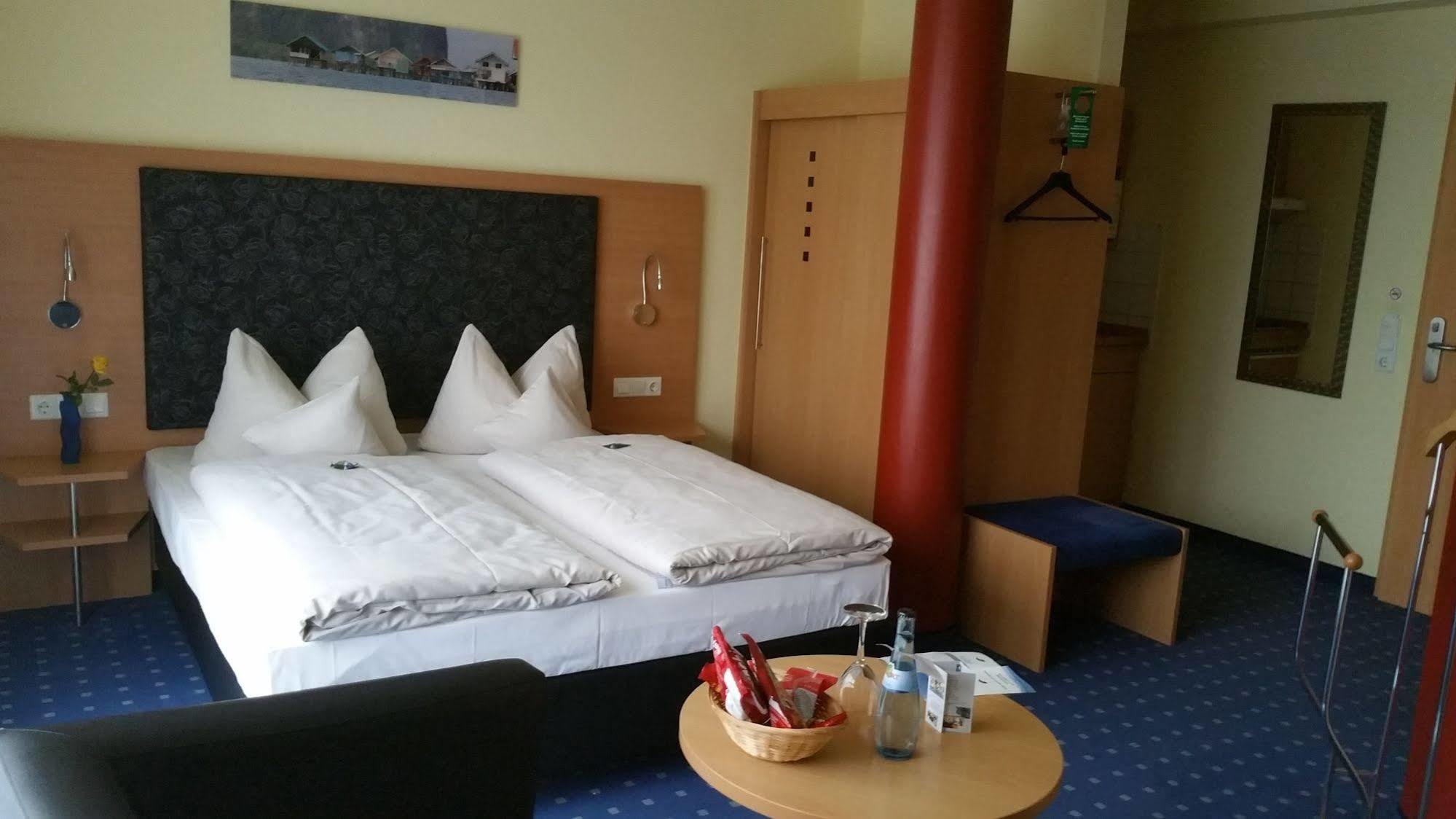 Hotel Ifen Wiesloch Kültér fotó