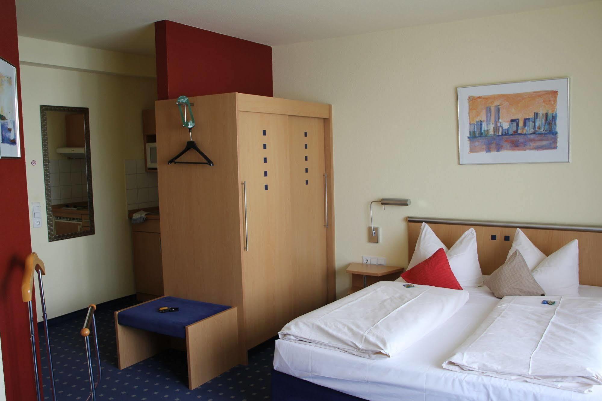 Hotel Ifen Wiesloch Kültér fotó